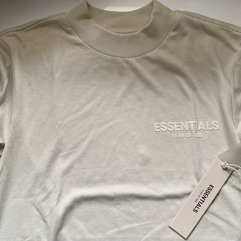 Essential top - Picture 3 of 6